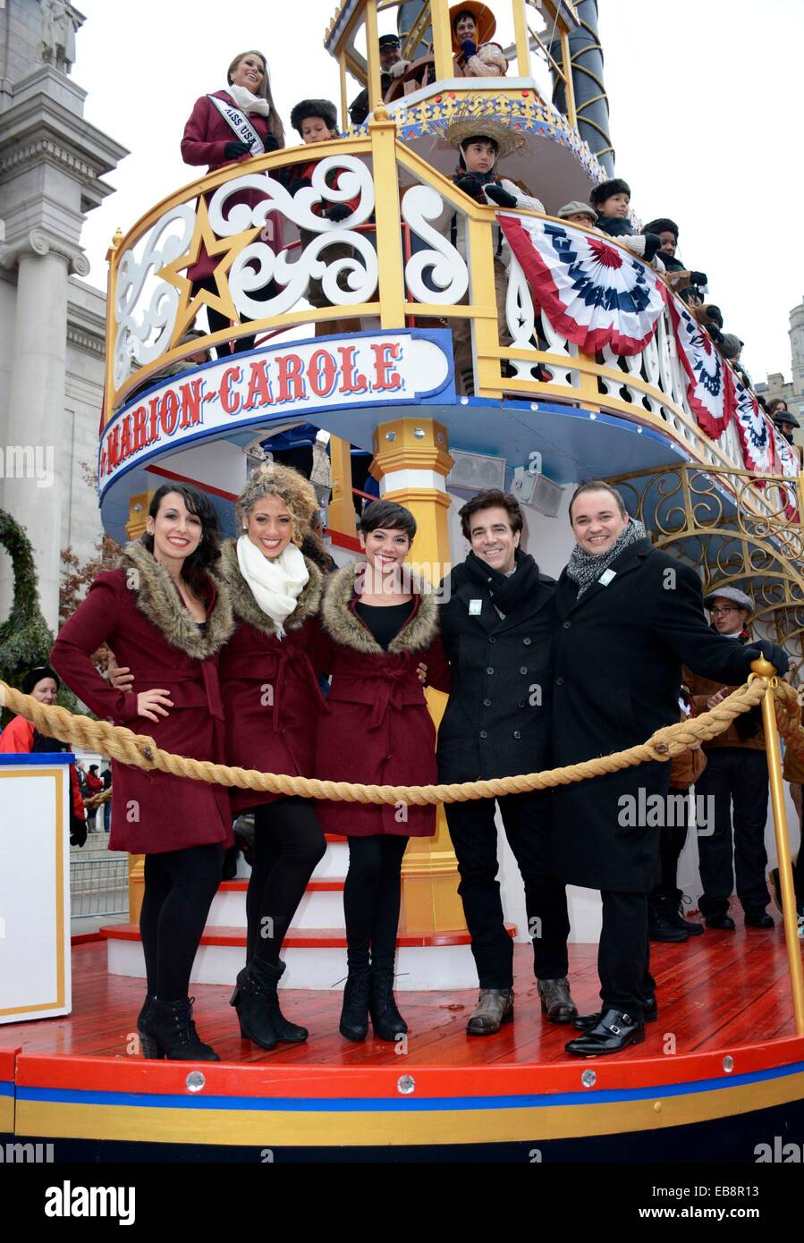 New York, NY, USA. 27 Nov, 2014. William Blake, Mike Murray, Nia Sanchez présents pour Macy's Thanksgiving Day Parade 2014, Manhattan, New York, NY Le 27 novembre 2014. Credit : Derek Storm/Everett Collection/Alamy Live News Banque D'Images