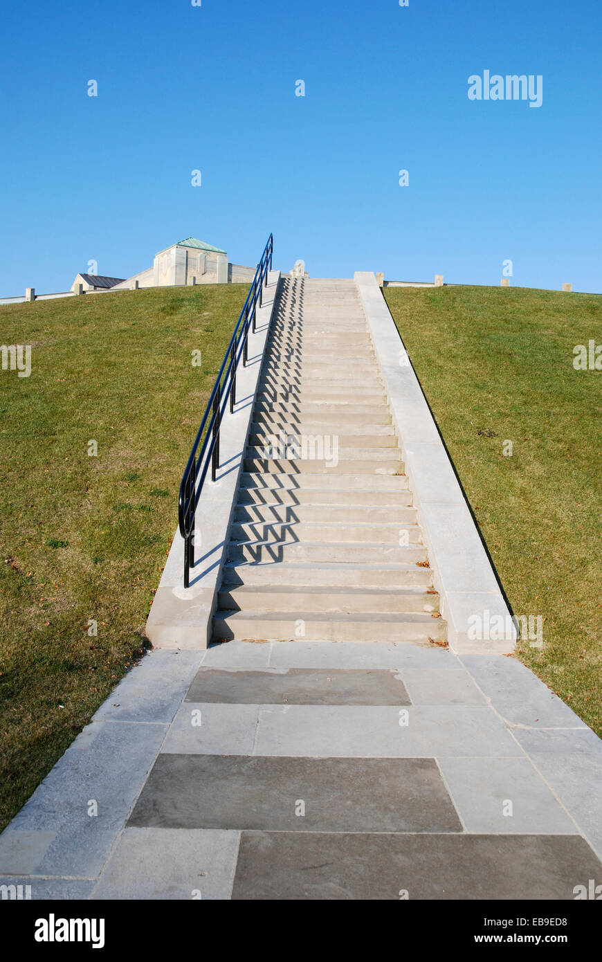 Un escalier menant au sommet d'une colline. Banque D'Images