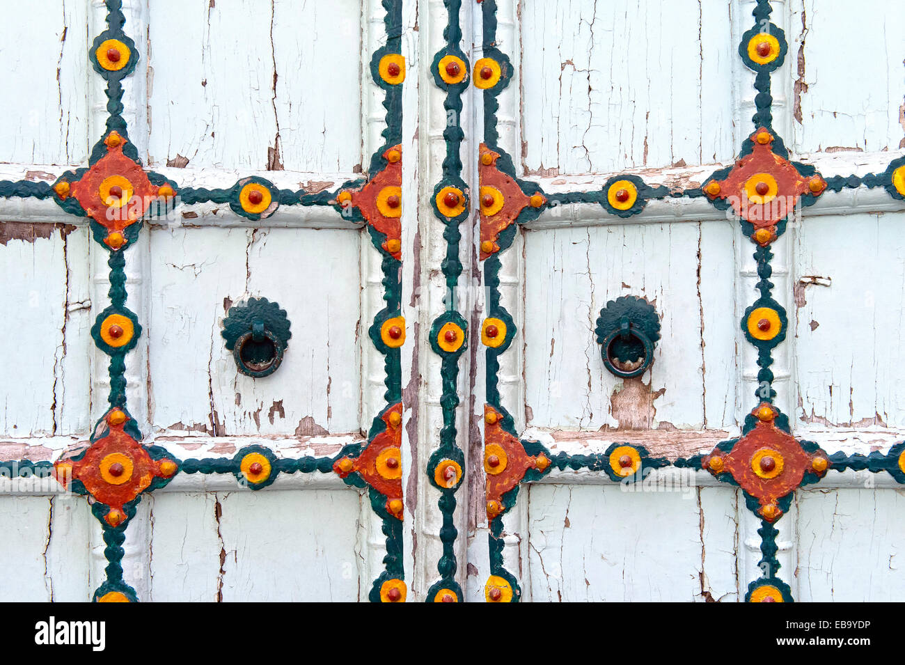 Porte en bois peint, Fort Mehrangarh, Jodhpur, Rajasthan, India Banque D'Images