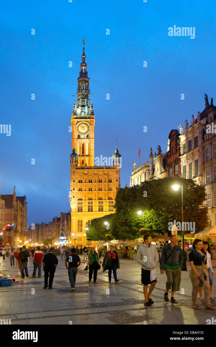 Dlugi Targ, long marché avec l'hôtel de ville, Gdansk, en voïvodie de, Pologne Banque D'Images