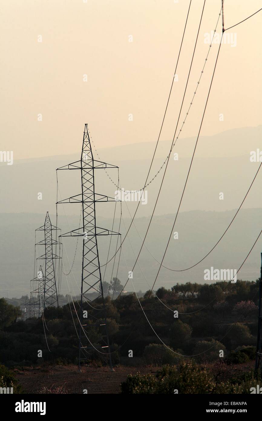 Pylônes électriques haute tension Photo Stock Alamy