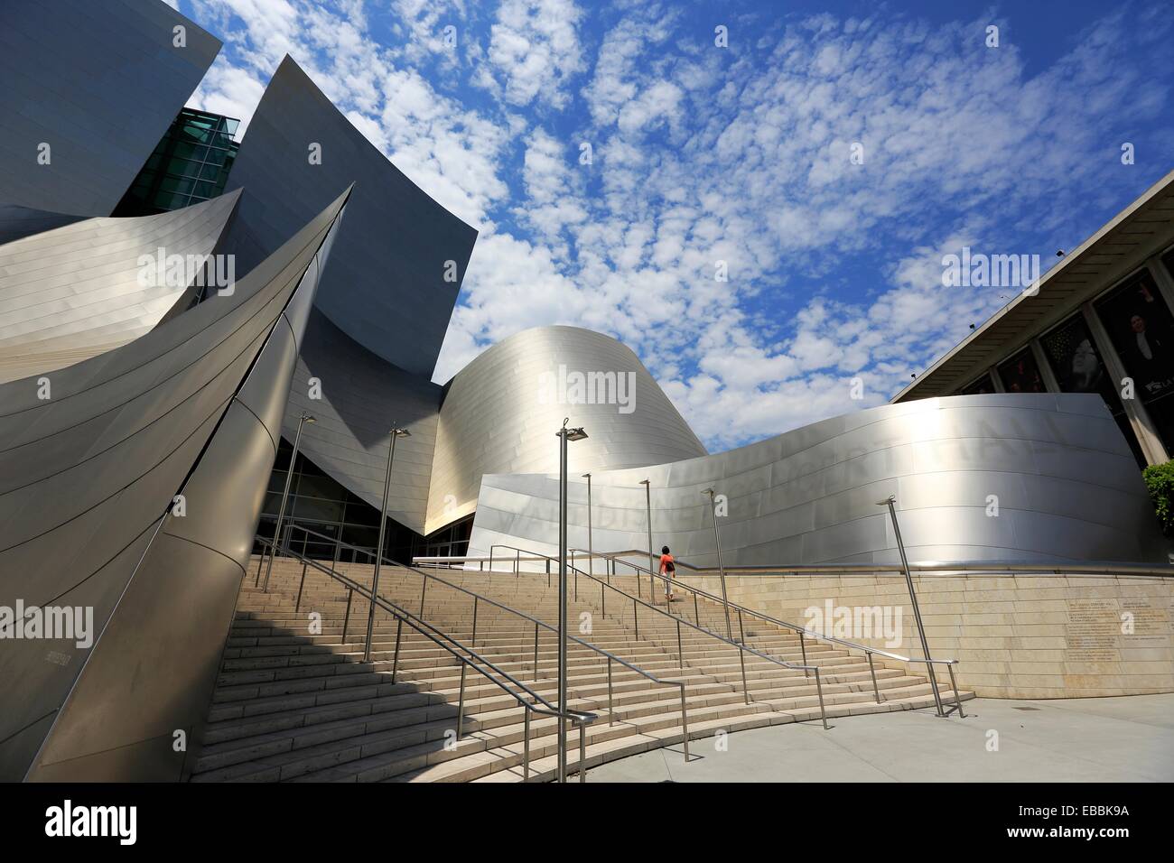L'entrée principale et les escaliers de Walt Disney Concert Hall. Los