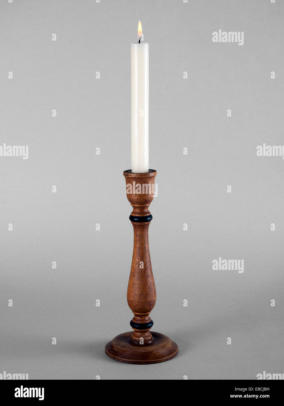 Chandelier with candle Banque de photographies et d'images à haute  résolution - Alamy
