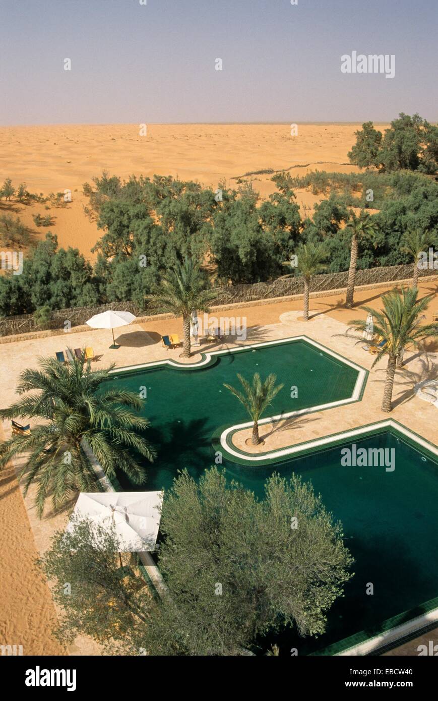 Hôtel Pansea Ksar Ghilane & resort, sur l'oasis du désert du Sahara, la  Tunisie, l'Afrique du Nord Photo Stock - Alamy