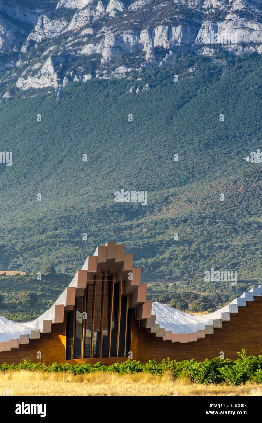 Winery à Laguardia Ysios emblématique conçu par Santiago Calatrava, La Rioja, Alava, Pays Basque, Espagne Banque D'Images