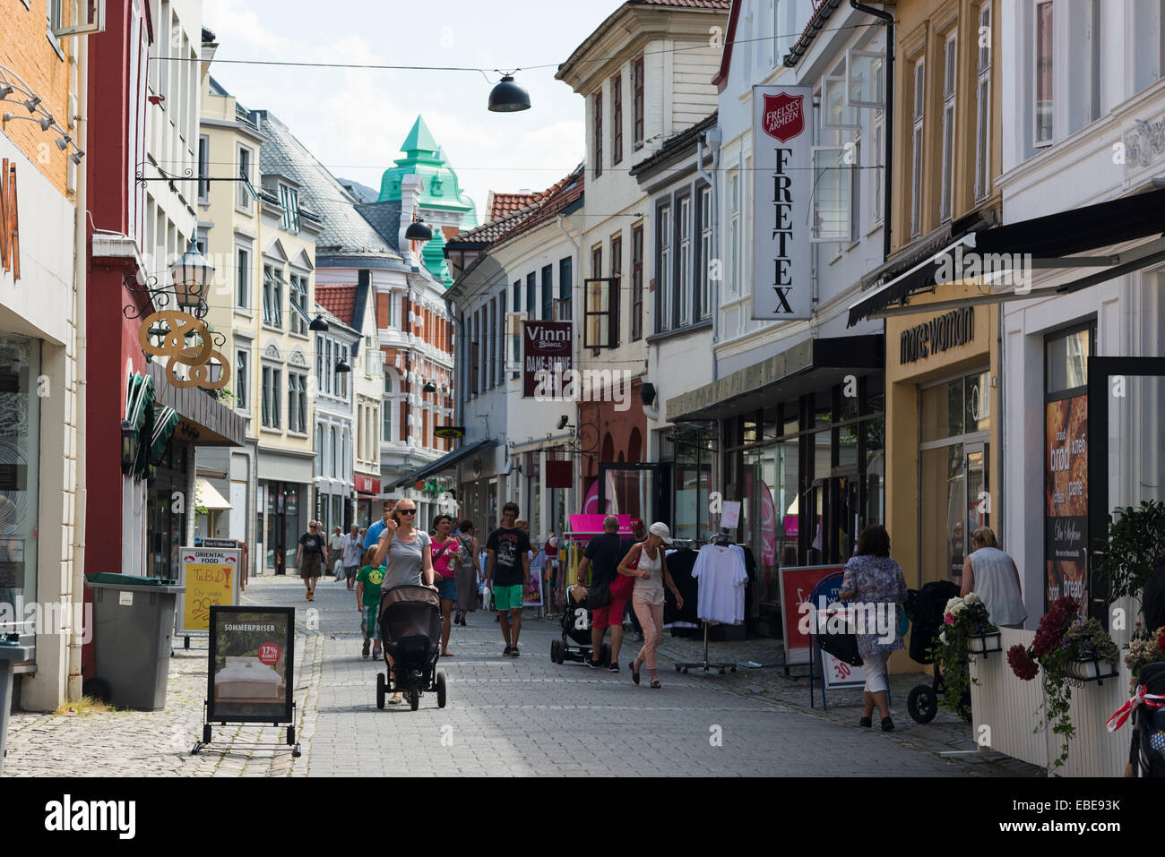 La rue commerçante de la ville de Bergen, Norvège, Scandinavie. Banque D'Images