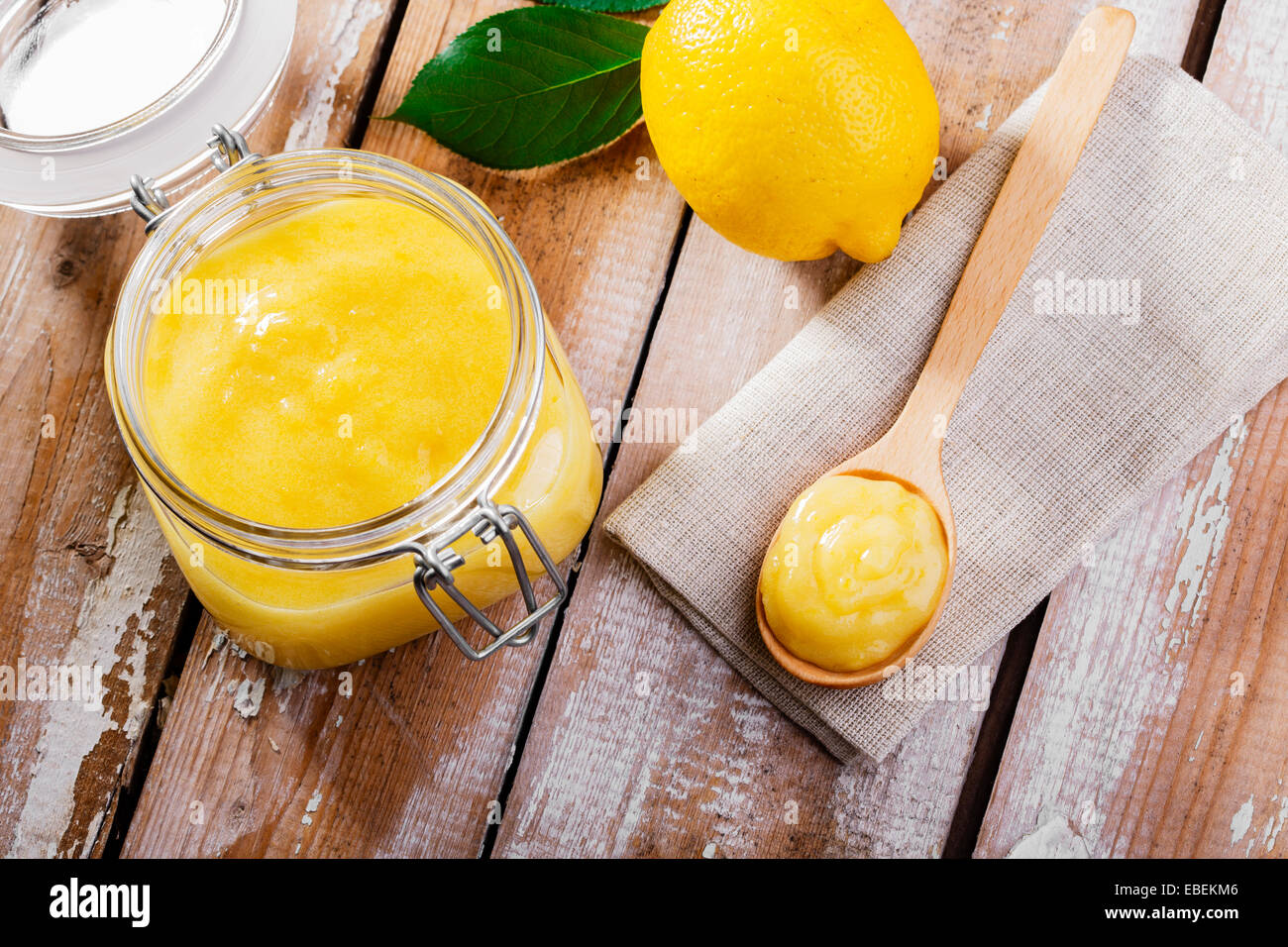 Sauce douce jaune citron Kurd Banque D'Images