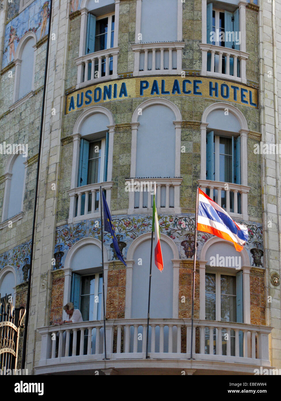 Venise, Italie, Lido, Ausonia Palace Hotel, femme, architecture, art déco, Banque D'Images