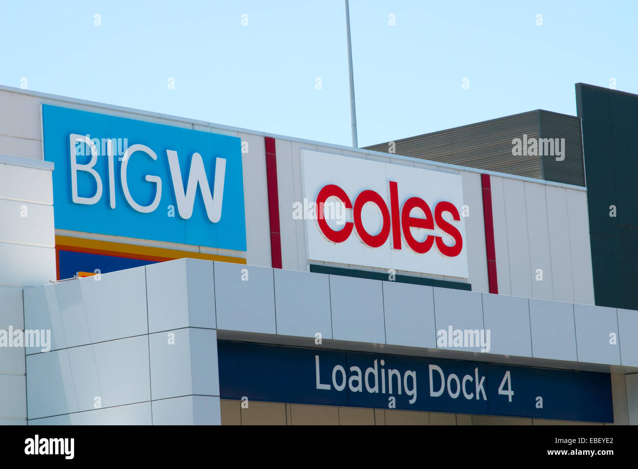 Big W et Coles supermarché à merrylands stockland shopping mall dans l'ouest de Sydney, Australie Banque D'Images