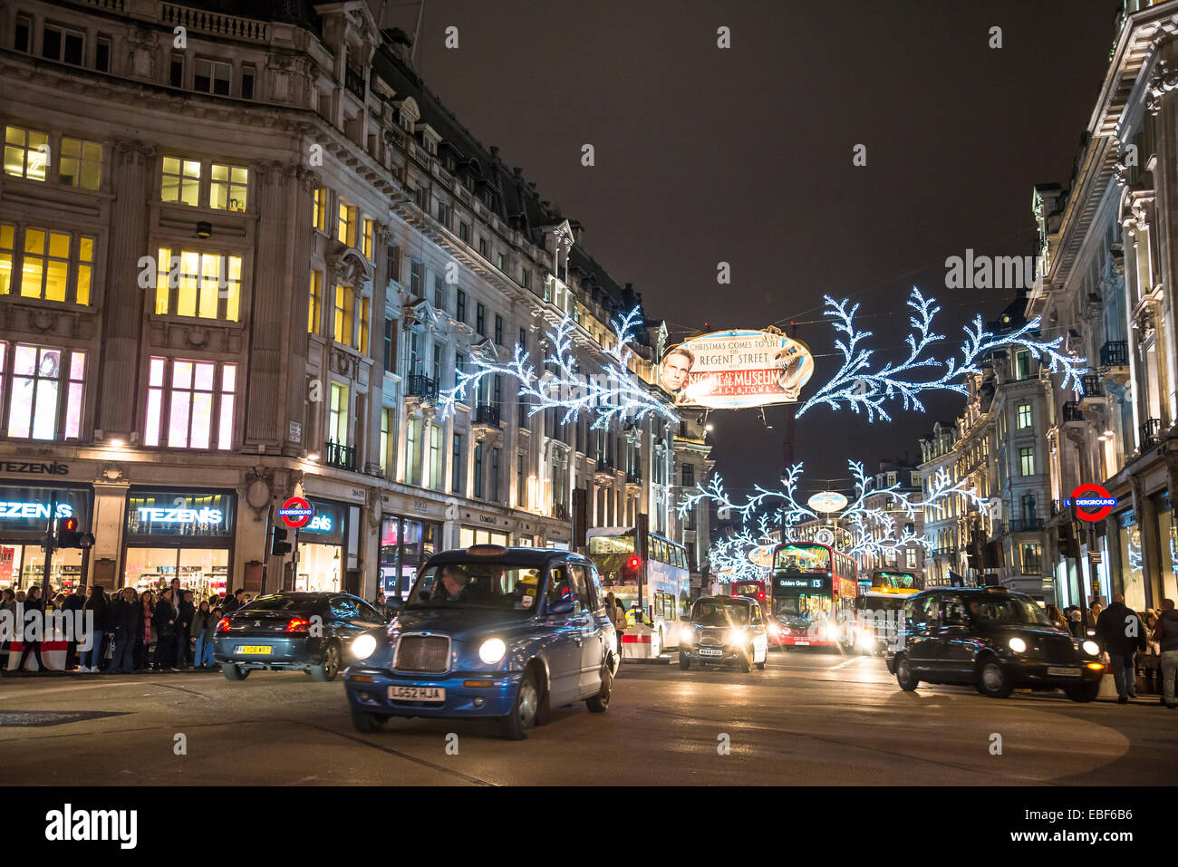 Lumières de Noël dans Regent Street, London, England, UK Banque D'Images