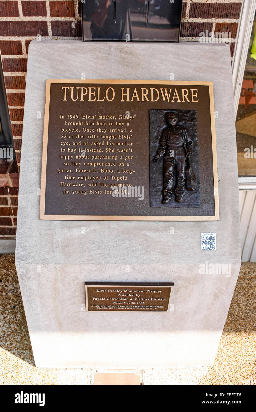 Tupelo hardware store placque commémorative dédiée à la première guitare d'Elvis Banque D'Images