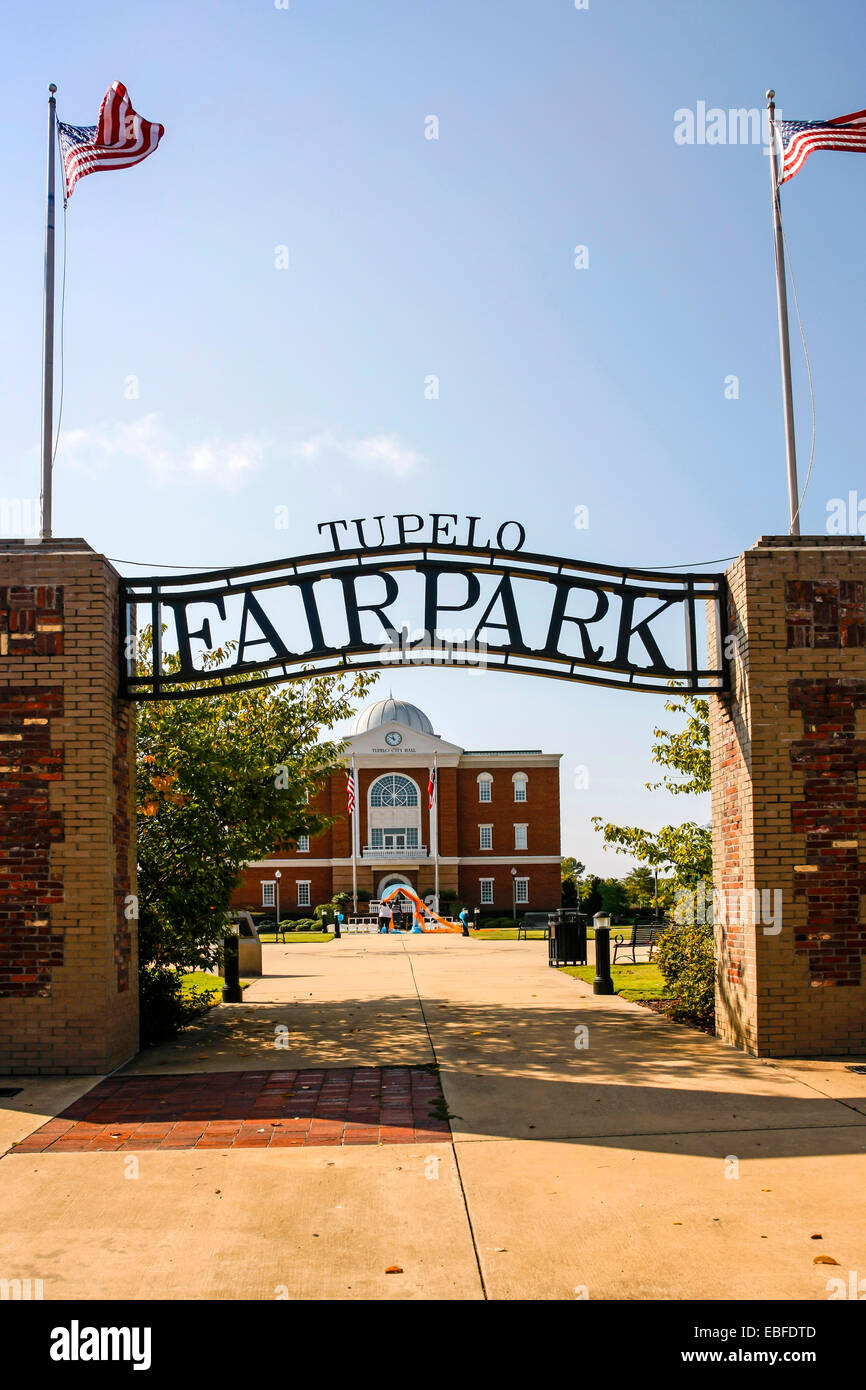 L'entrée d'archway Fairpark Tupelo. Site de l'Elvis 1956 homecoming concert au Mississippi-Alabama State Fair Banque D'Images