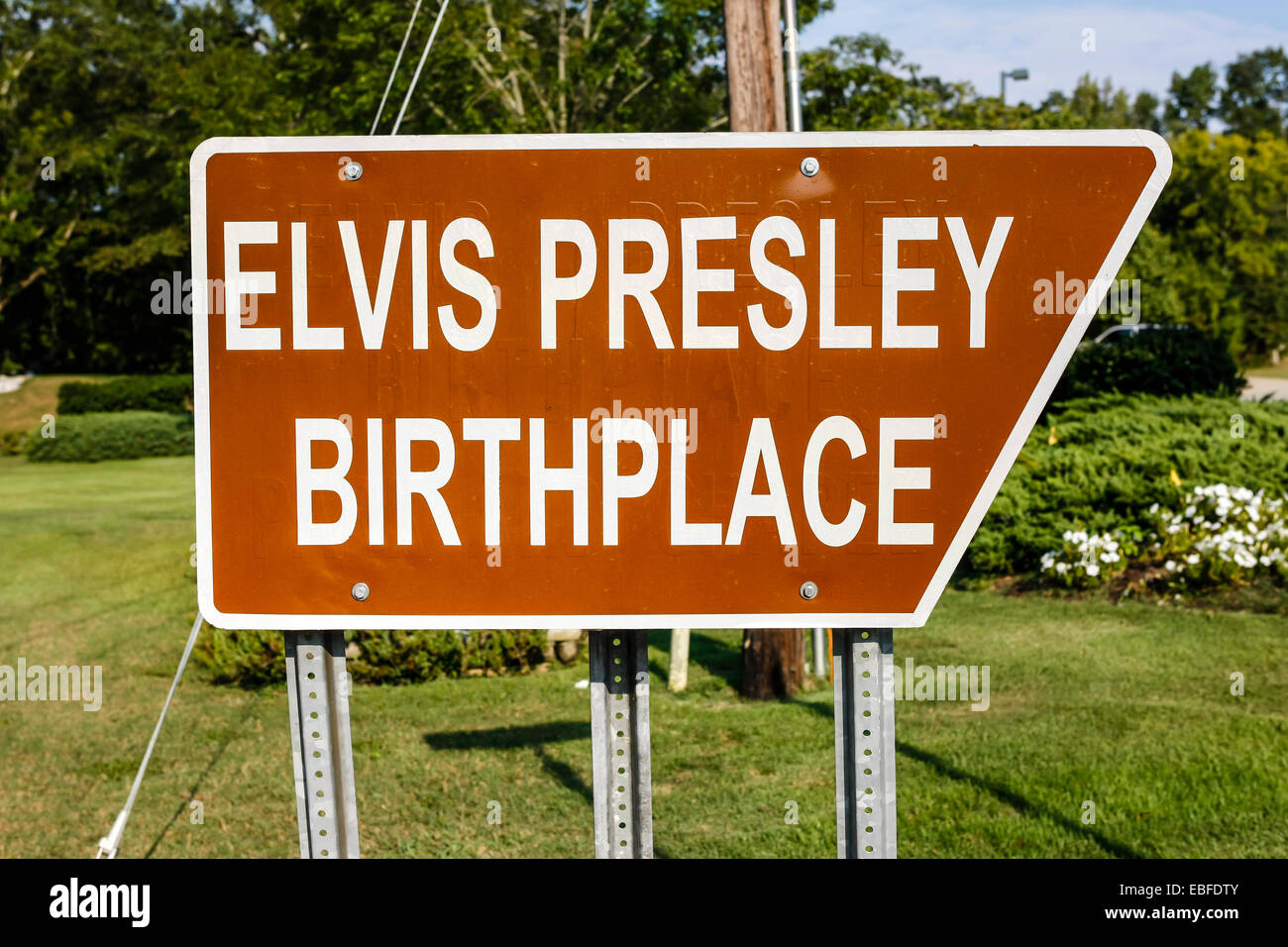 Elvis Presley berceau historique de marron et blanc direction de Tupelo Mississippi Banque D'Images