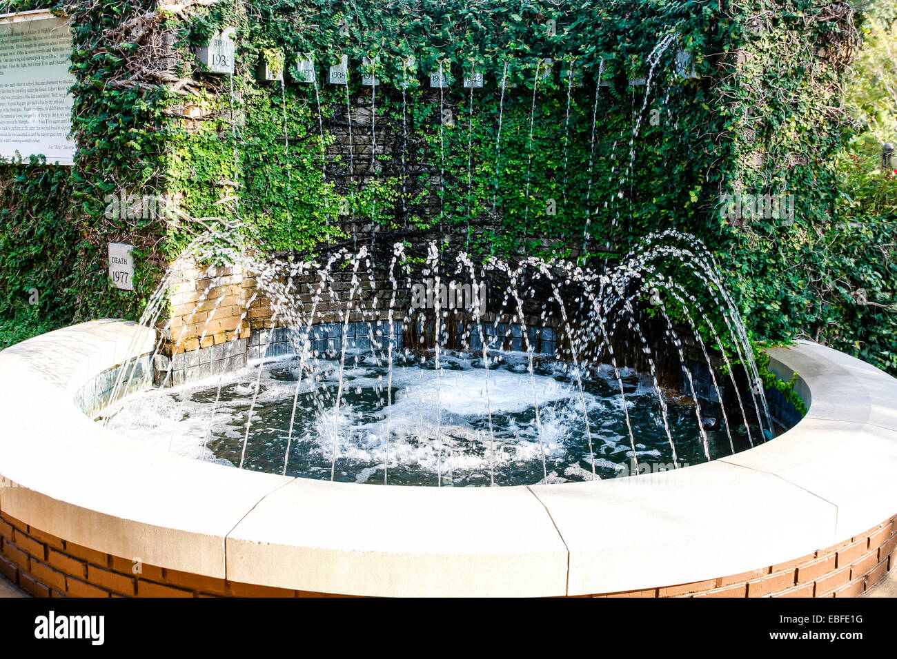 Elvis Presley la fontaine de vie à sa maison natale musée dans MS Tupelo Banque D'Images