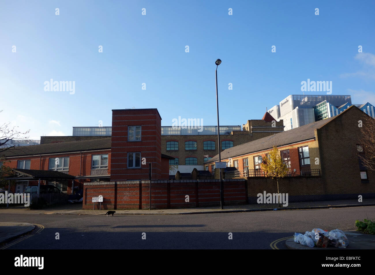 Certains des logements sociaux de la région de North Norland park Londres W11 avec sa variété de récentes intéressant l'architecture abordable Banque D'Images