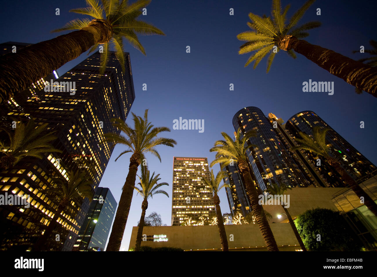 Le centre-ville au crépuscule, Los Angeles, Californie, USA Banque D'Images