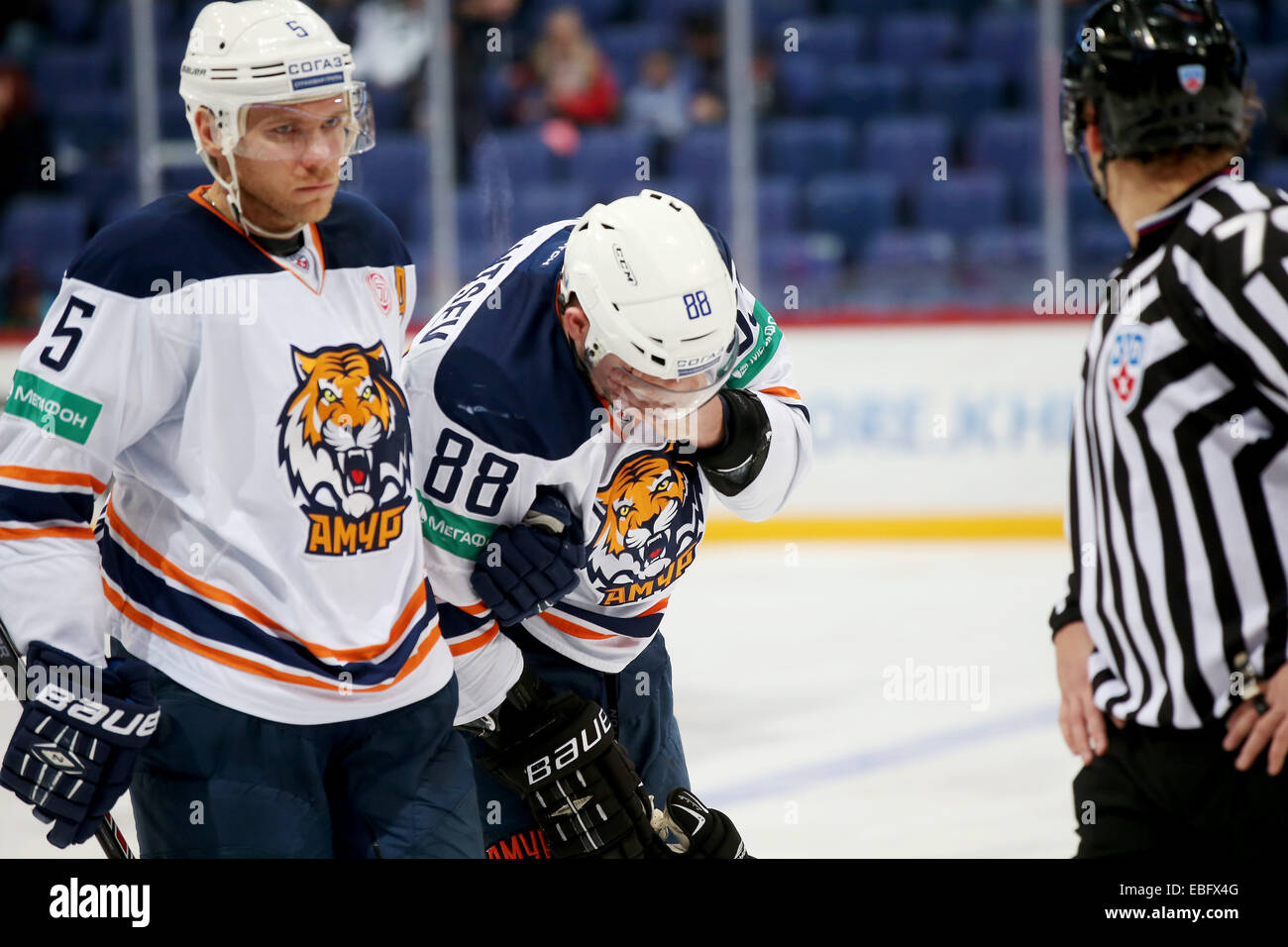 Usa. 30Th Nov, 2014. 30.11.2014 Piv Kello 16.51.06.La Finlande, Helsinki, KHL.vs Chicago Amur Khabarovsk.Alexander Ryazantsev # 88, Denis Yezhov # 5. @Petteri Paalasmaa .Tous les plus de Presse © csm/Alamy Live News Banque D'Images