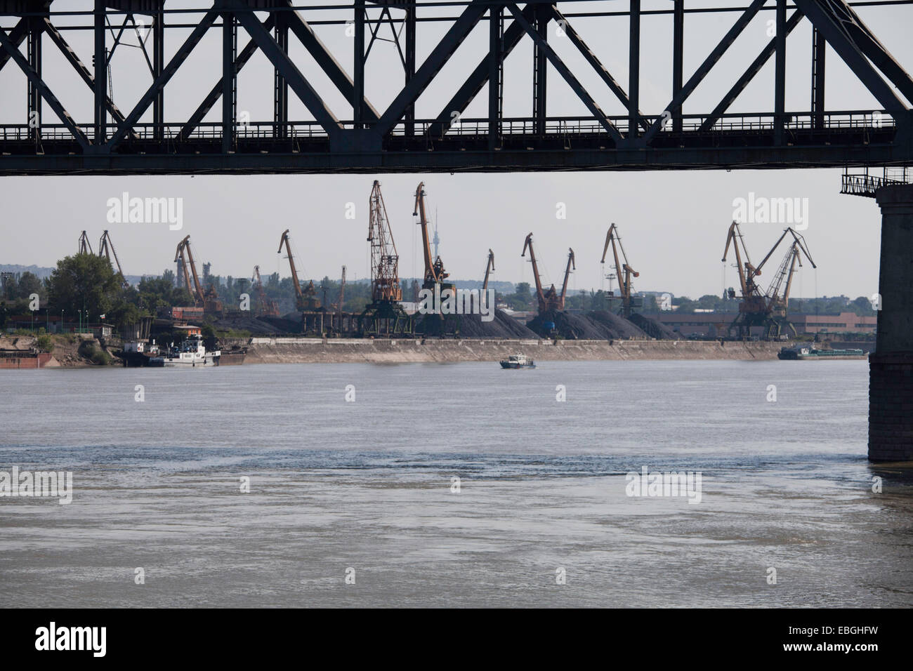 Pont de l'AMITIÉ ET DE GRUES DE CHARBON RUSE.jpg Banque D'Images