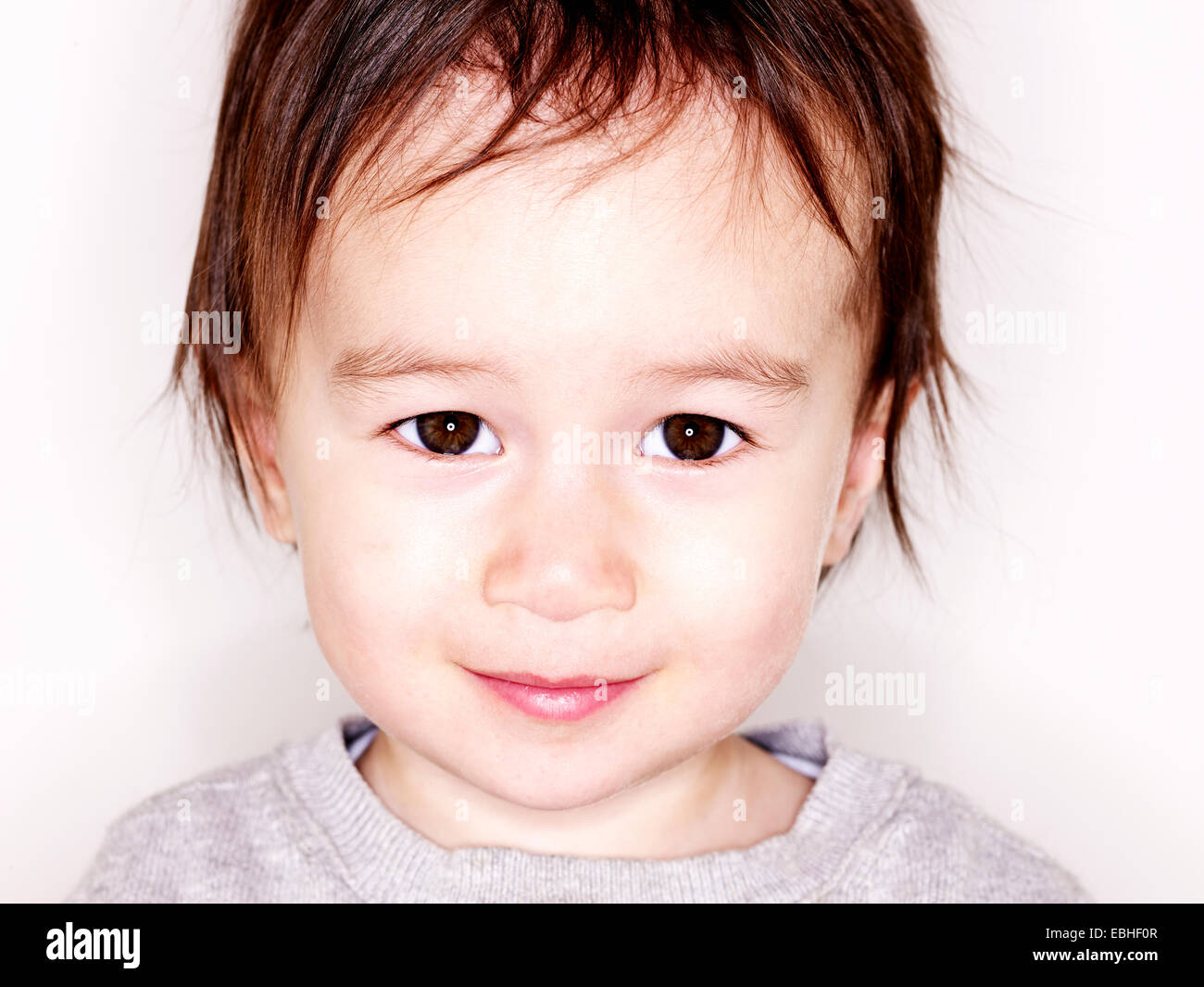 Close up portrait of smiling male toddler Banque D'Images