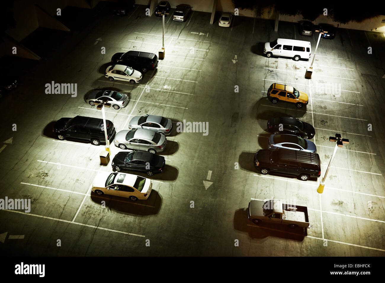 Portrait de voitures en stationnement de nuit Banque D'Images