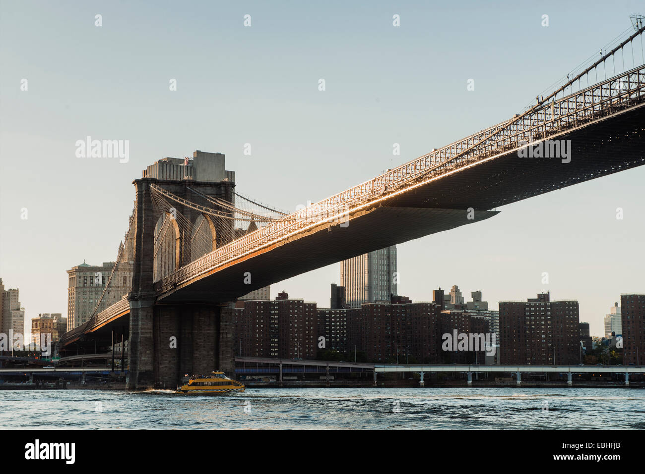 Pont de Brooklyn et East River, New York, USA Banque D'Images