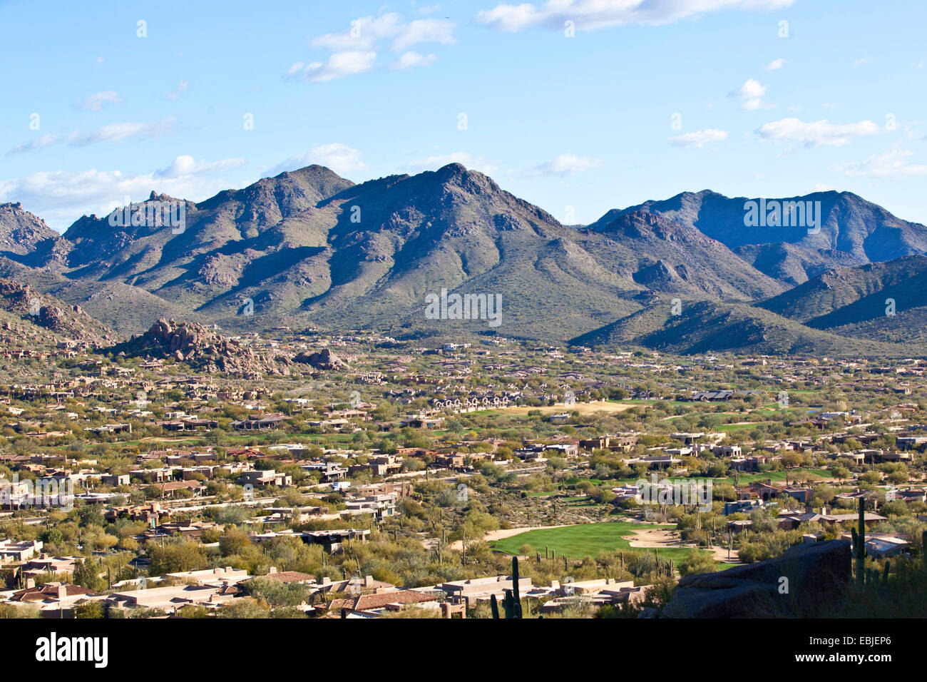 Avis de Pinnacle Peak de Scottsdale et col Boulder, USA, Arizona, Scottsdale Banque D'Images