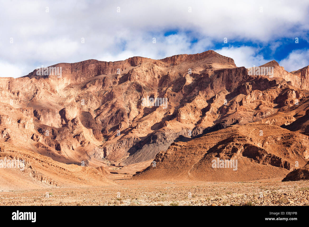 Gamme de montagne près de Tata dans le sud du Maroc, Maroc, Antiatlas, Tata Banque D'Images