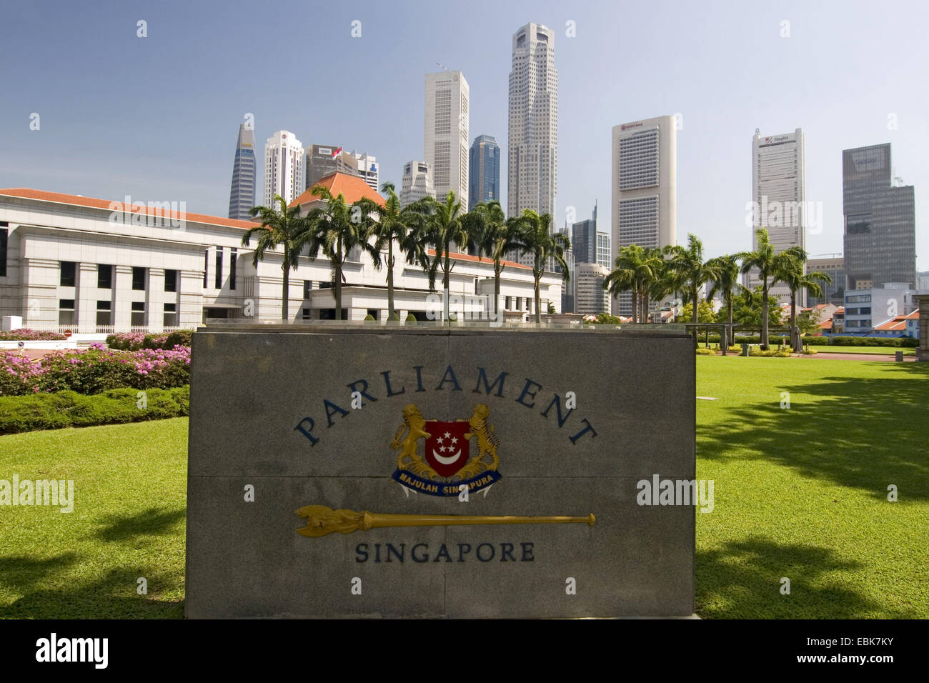L'édifice législatif de Singapour en face de Skyline, Singapour Banque D'Images