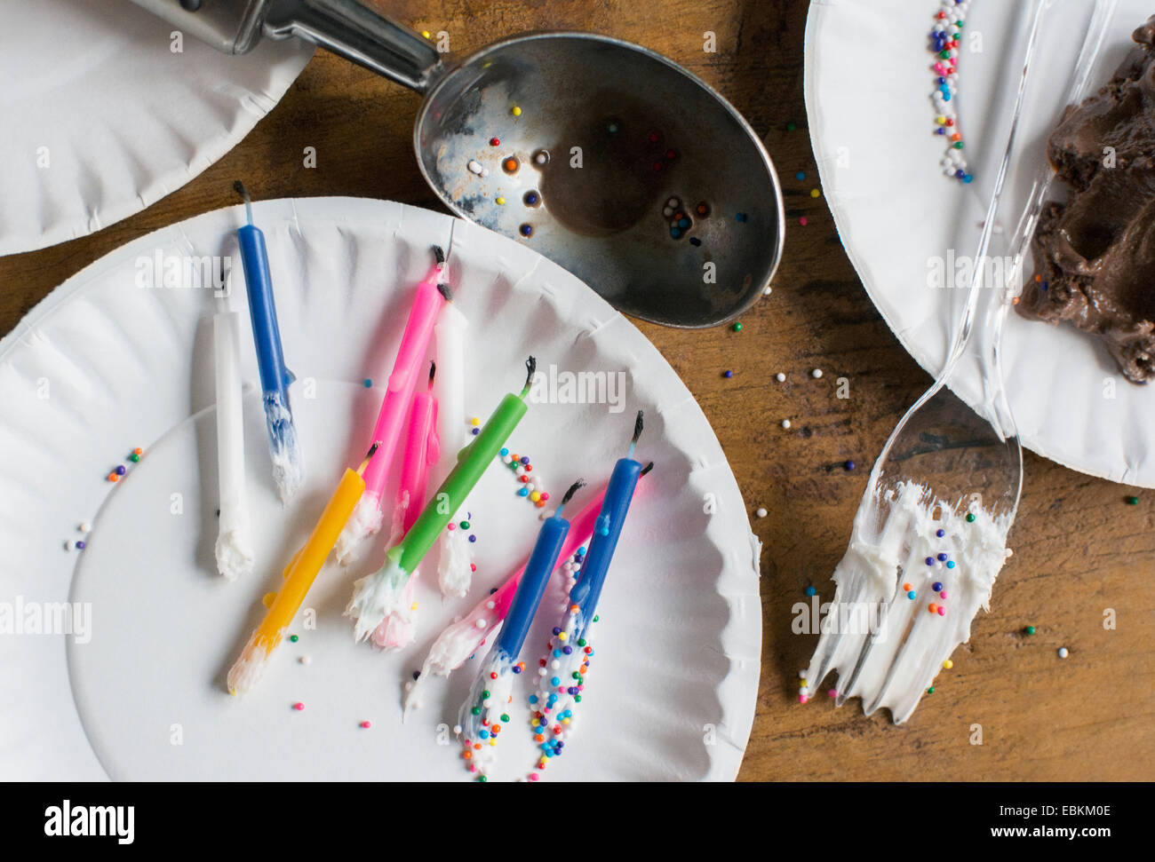 Mangé le gâteau d'anniversaire Banque D'Images