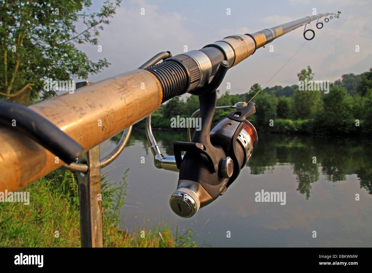 Attirail de pêche à la rivière Ruhr, Allemagne, Rhénanie du Nord-Westphalie, région de la Ruhr, à Essen Banque D'Images