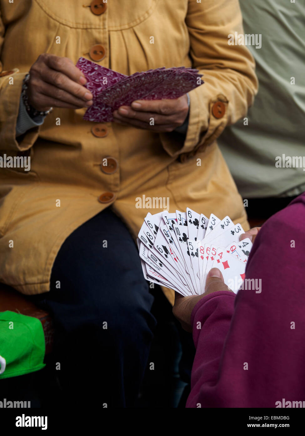 People playing cards Banque D'Images