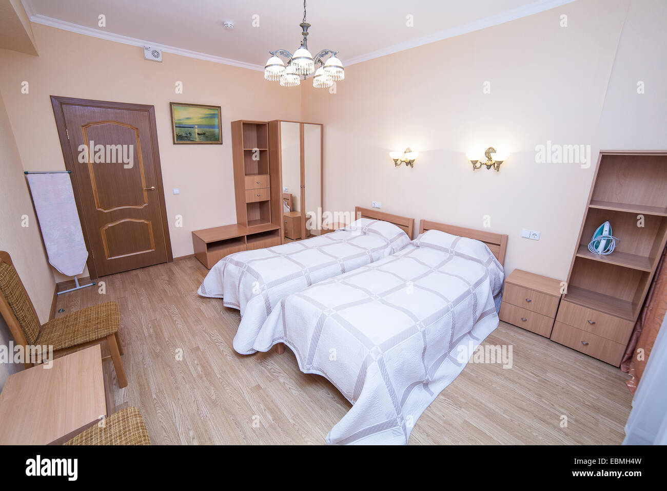 Maison moderne et design d'intérieur de l'hôtel chambre double Banque D'Images