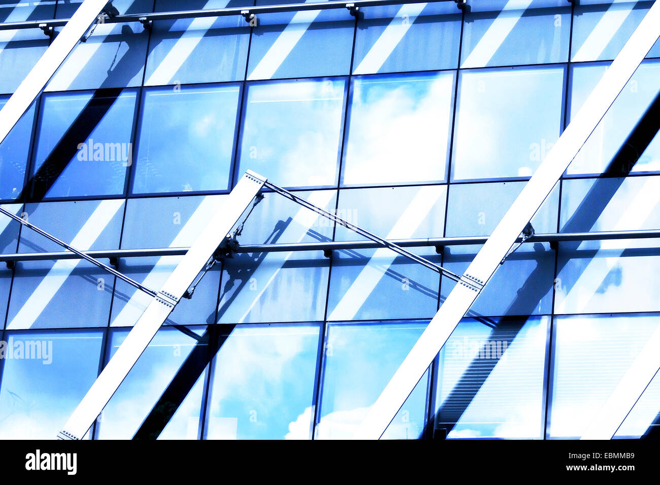 Détail d'un immeuble moderne windows Banque D'Images