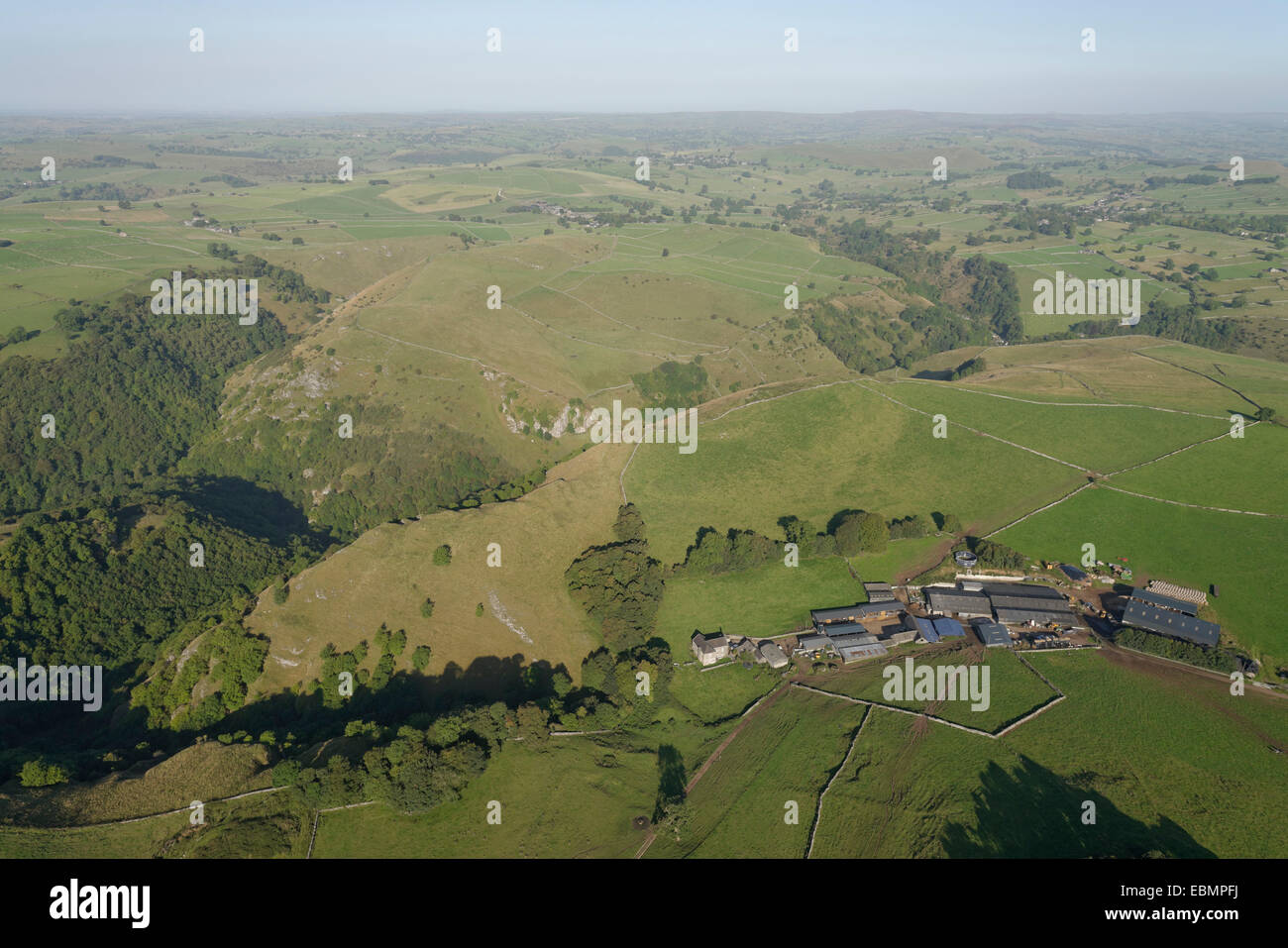 Une vue aérienne du paysage du parc national de Peak District Banque D'Images