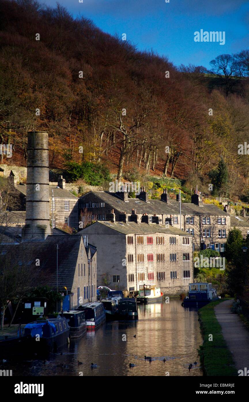 P16 dans la ville de Hebden Bridge, West Yorkshire, Angleterre Banque D'Images P16 dans la ville de Hebden Bridge, West Yorkshire, Angleterre Banque D'Images
