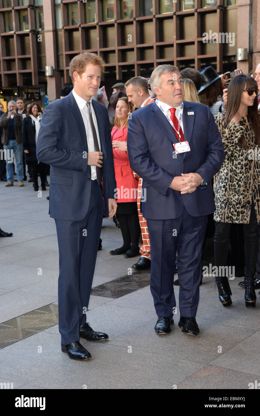 Londres, Royaume-Uni. 3 Décembre, 2014. Le prince Harry assister à l'assemblée annuelle de la journée caritative à l'ICAP 2 Broadgate à Londres. Credit : Voir Li/Alamy Live News Banque D'Images