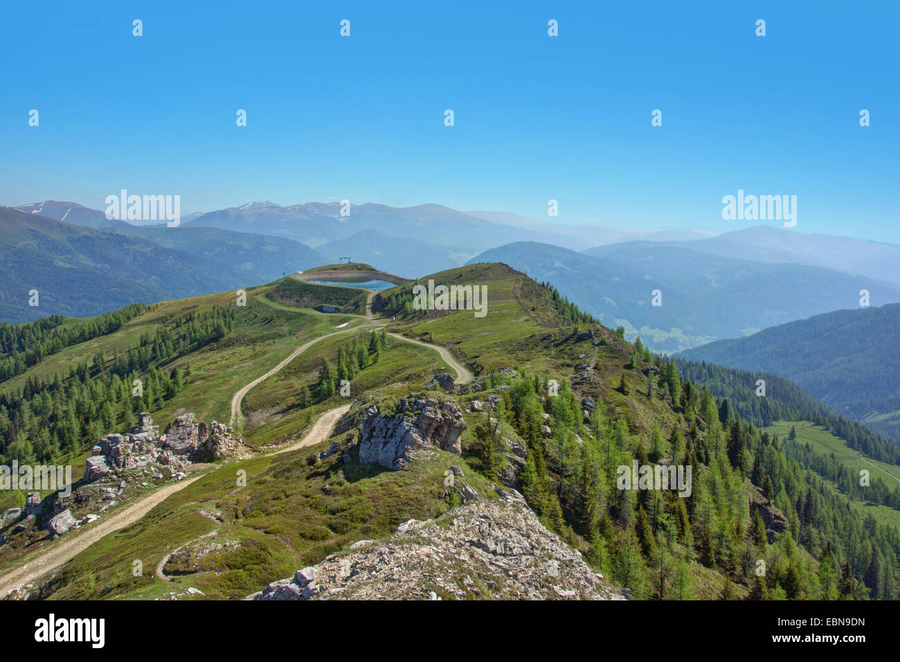 Vue depuis les Alpes de Gurktal Kaiserburg, Autriche, Roma, le Parc National de Nockberge Banque D'Images