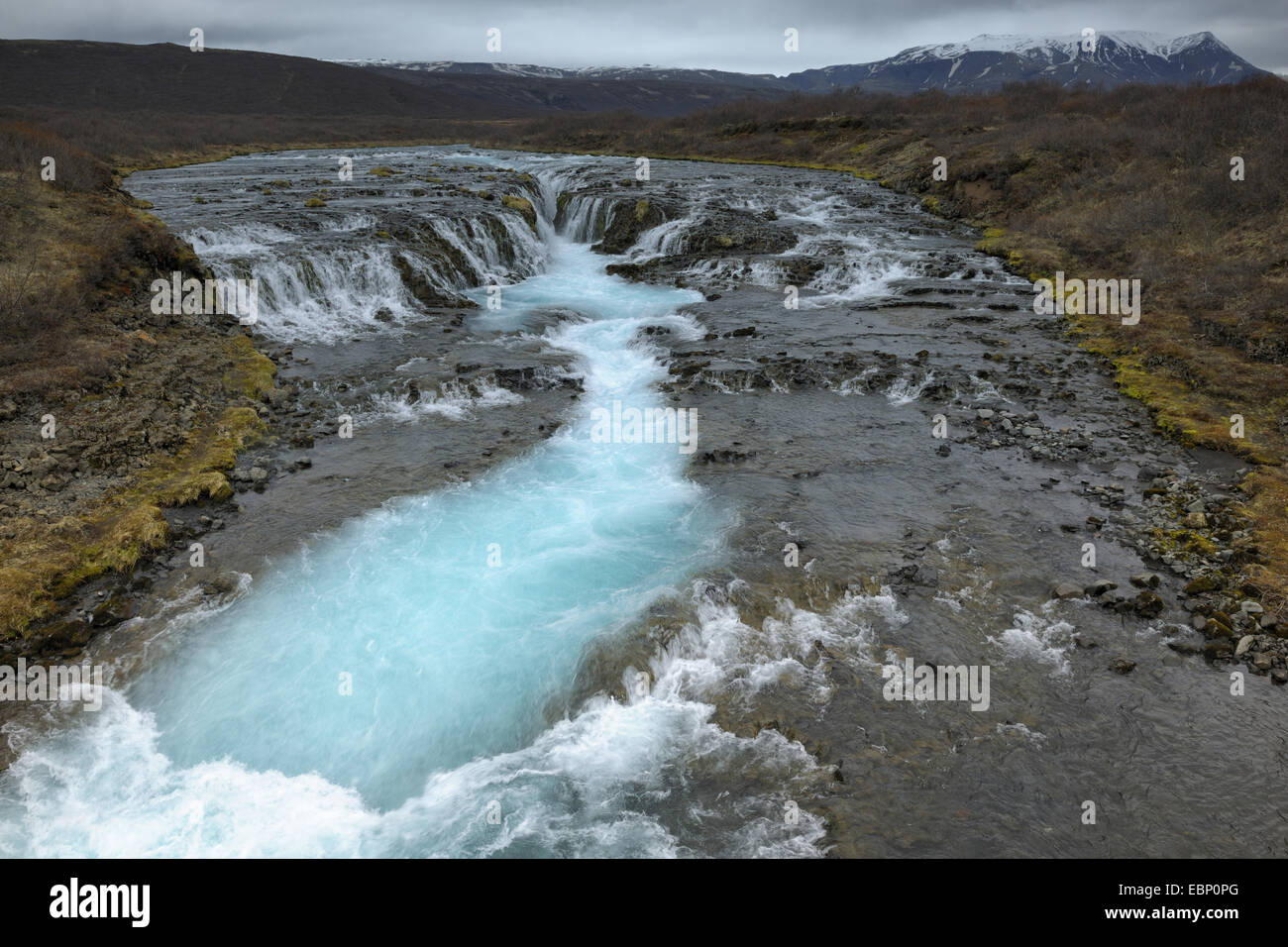 Cascade et rivière turquoise de Bruar river, de l'Islande Banque D'Images