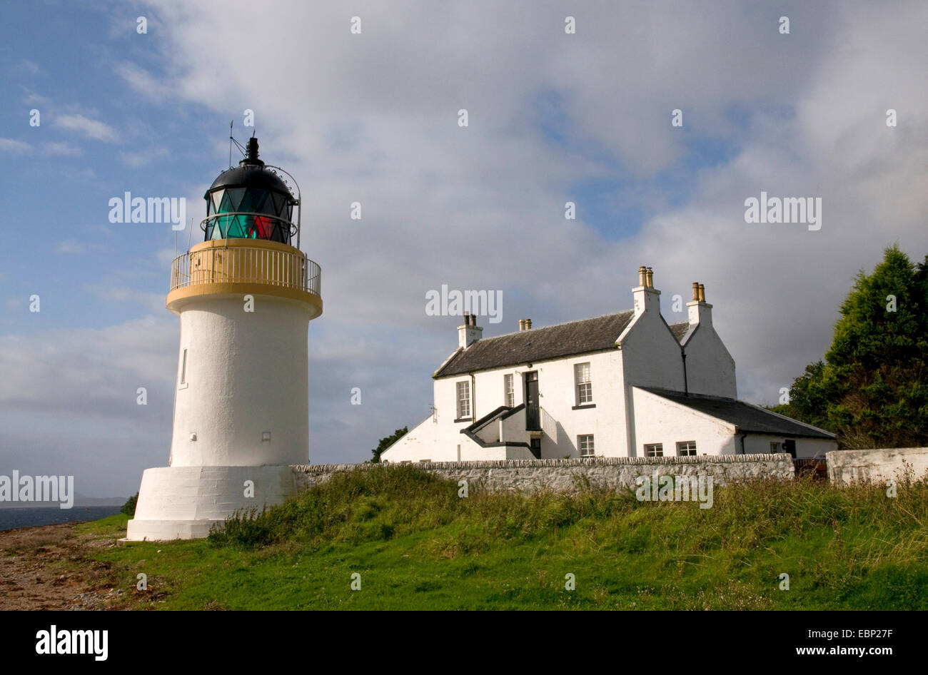 Corran phare et Lodge, le Loch Linnhe, fort William, Royaume-Uni, Ecosse Banque D'Images
