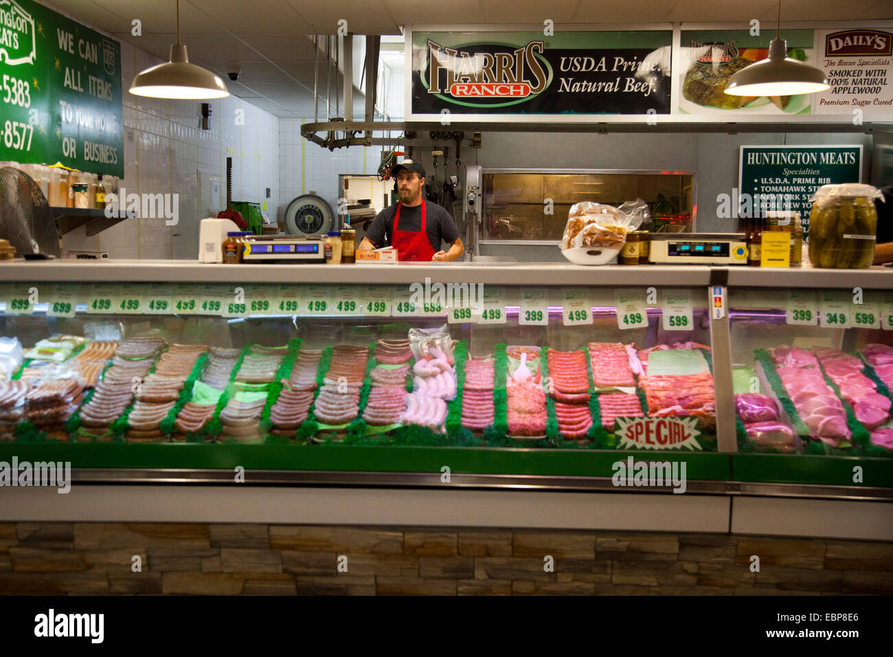 Le comptoir de viande du marché agricole d'origine (au 3e et Fairfax) Los Angeles California United States of America Banque D'Images