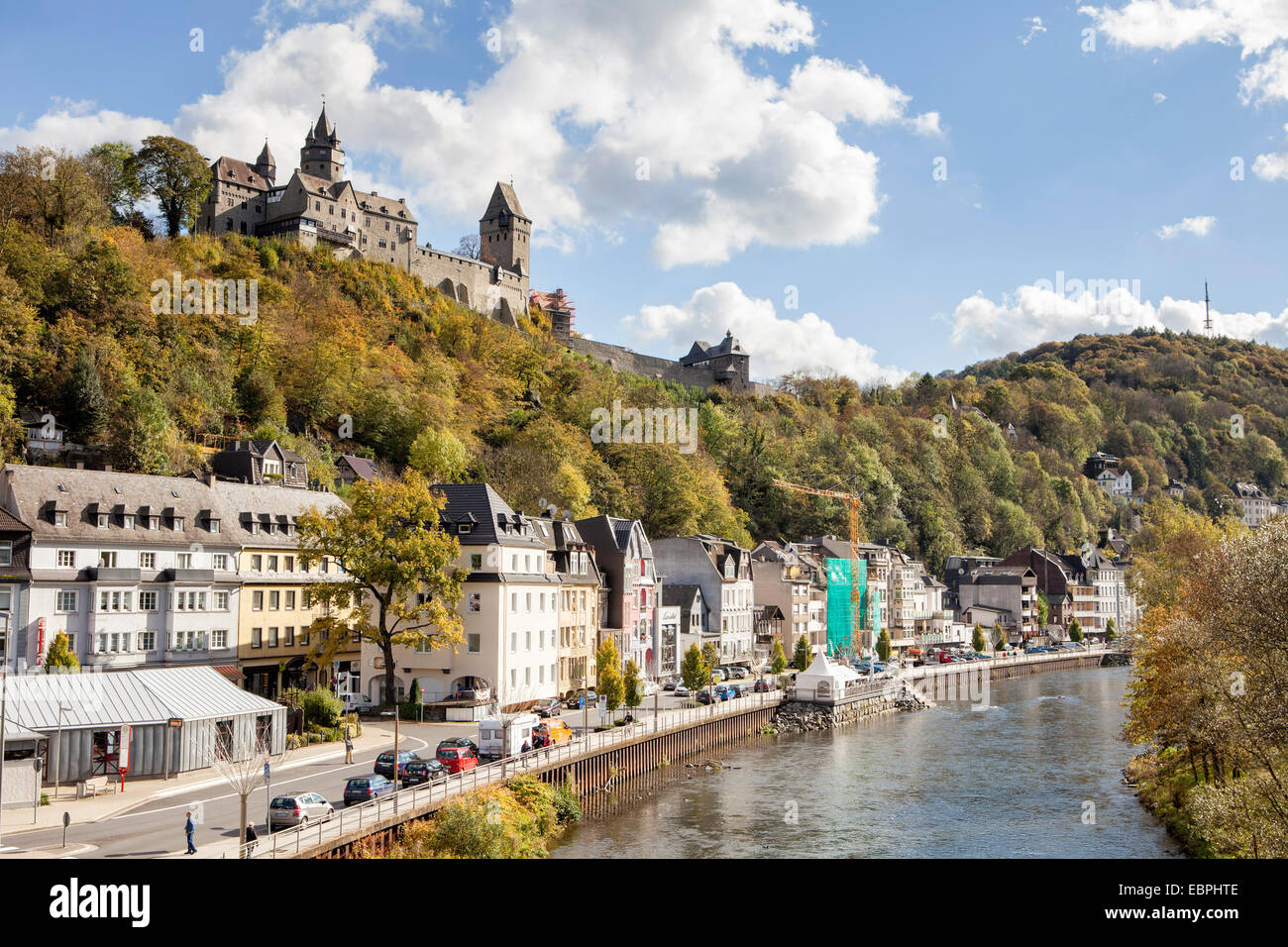 1443 River, Altena Castle, Altena, Lennetal Maerkischer, Kreis, Sauerland, Rhénanie du Nord-Westphalie, Allemagne, Europe, Fluss Lenne Banque D'Images