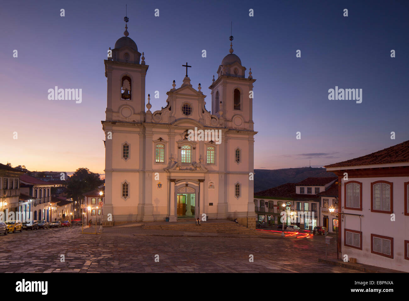 Cathédrale Métropolitaine de St Antony au coucher du soleil, Diamantina, UNESCO World Heritage Site, Minas Gerais, Brésil, Amérique du Sud Banque D'Images