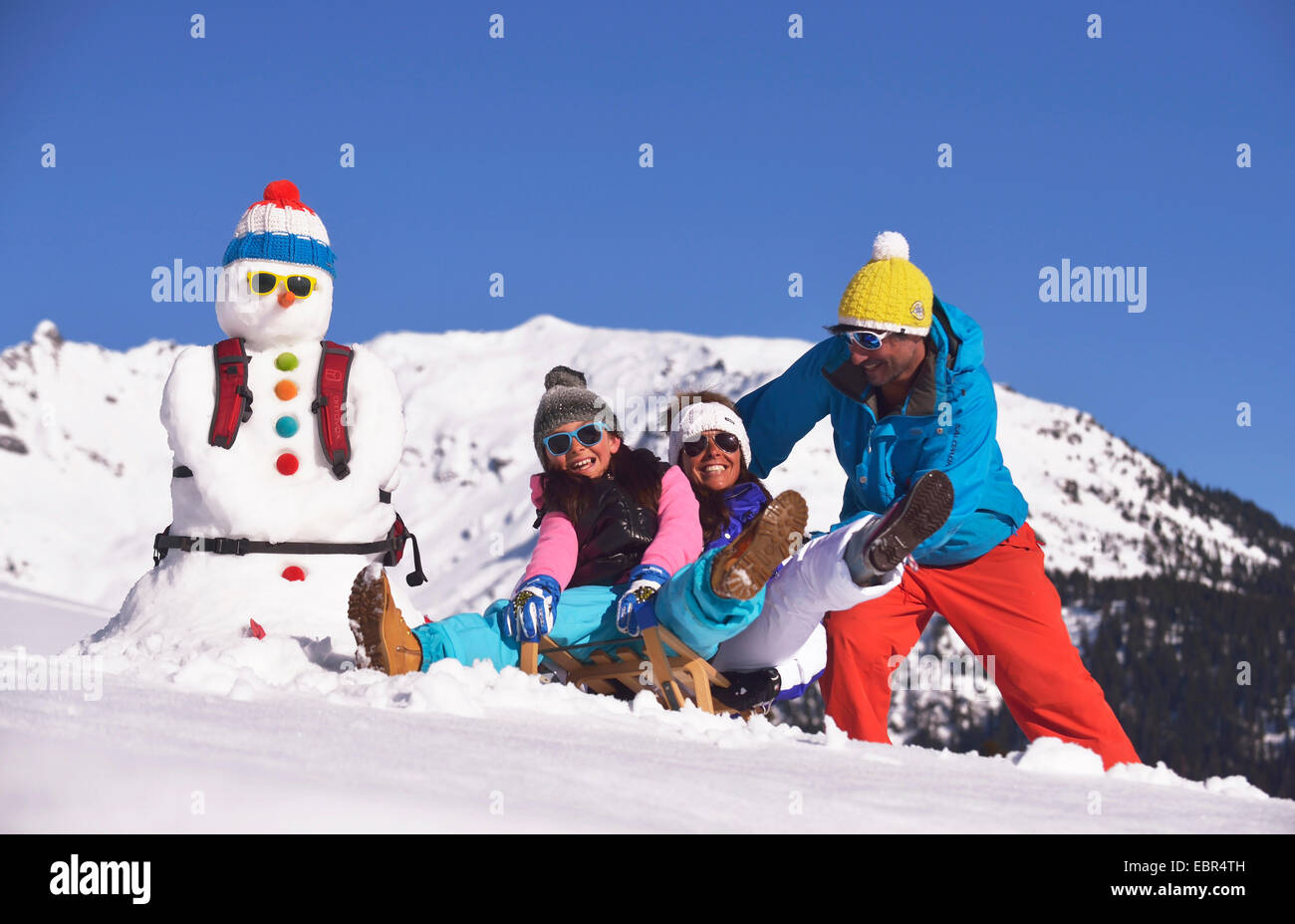 Famille à sports d'hiver, France Banque D'Images
