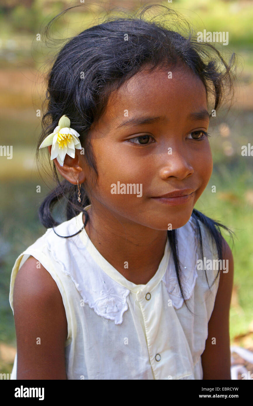 Portrait d'une jeune fille cambodgienne, Cambodge, Siem Reap Banque D'Images