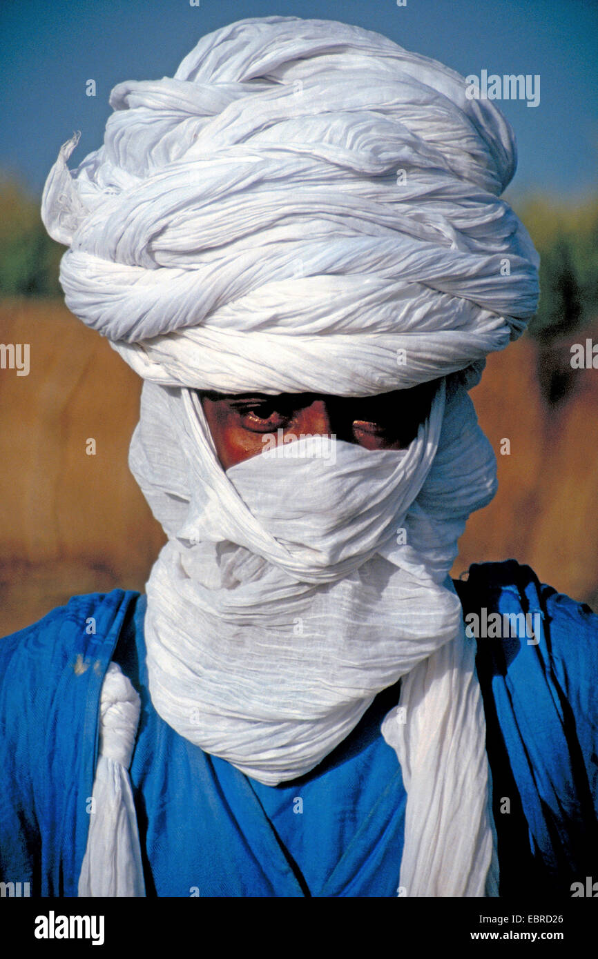Homme touareg avec blanc tagelmust, Mali Banque D'Images