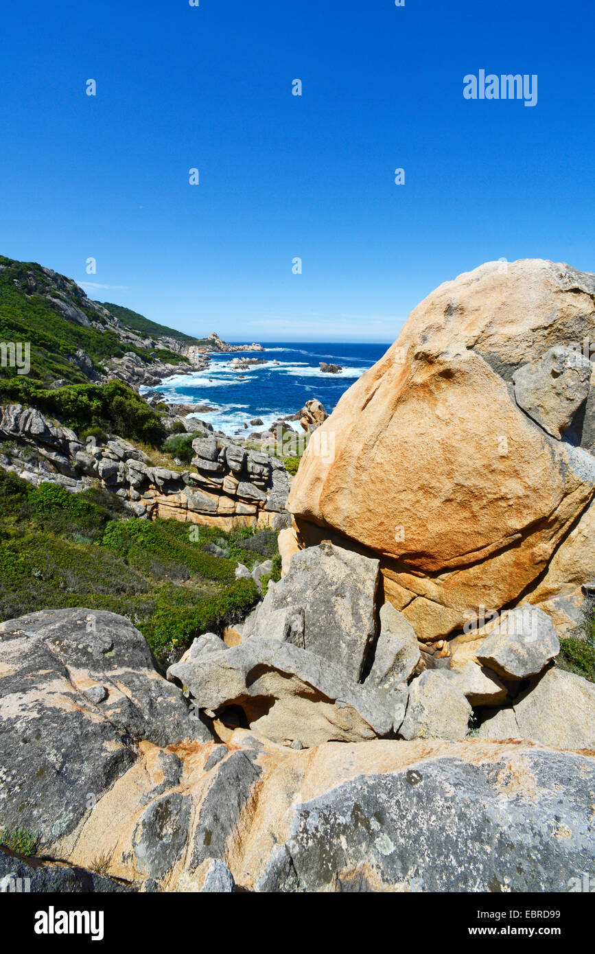 Paysage rocheux sur la côte sud de la Corse, France, Corse, BelvÚdÞre-Portigliolo Campomoro, Banque D'Images
