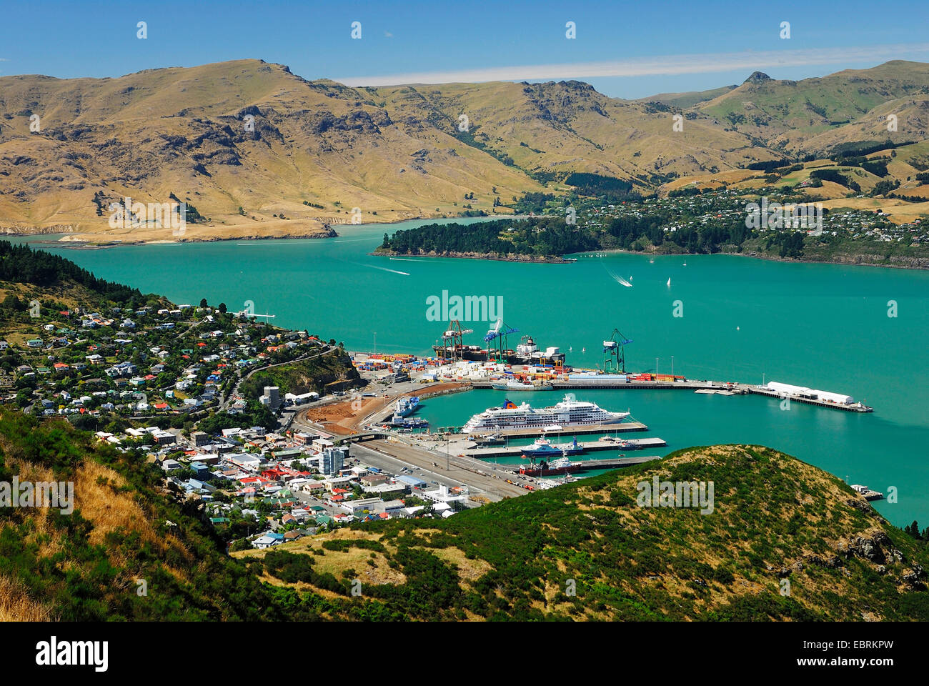 Vue panoramique sur Lyttelton Harbour avec la péninsule de Banks dans l'arrière-plan, la Nouvelle-Zélande, l'île du sud, Christchurch, Canterbury Banque D'Images