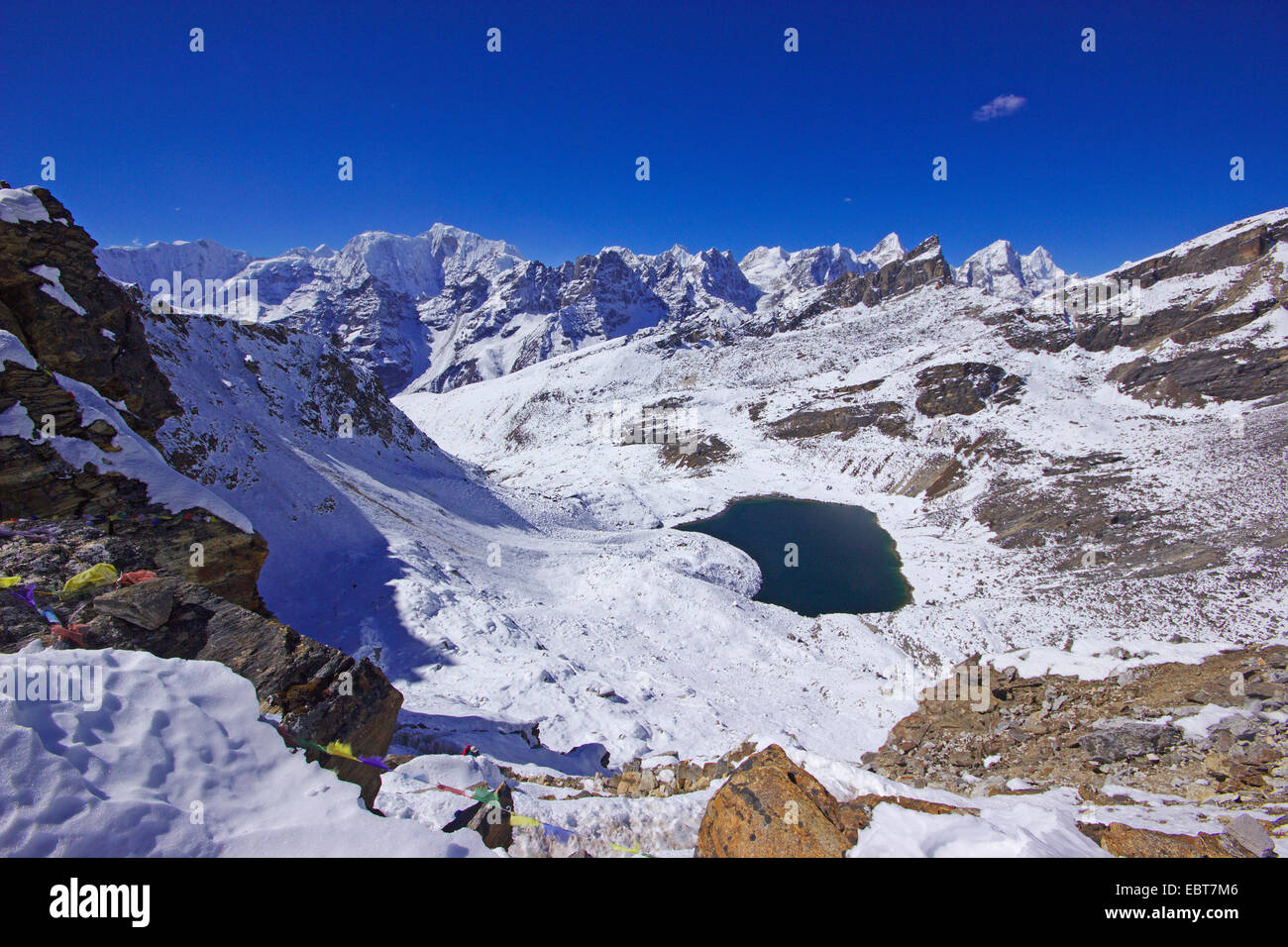 Vue du Renjo La Rolwaling à Himalwith Panayo Bigphera-Go Shar, Tippa Tengi Ragi, Tau, Langmoche Ri, Dragkar-Go Drangnag, Ri, Kang et Korob Menlungtse, Népal, Khumbu Himal Banque D'Images