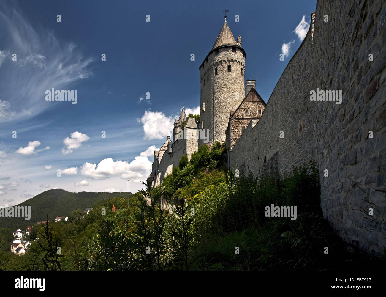 Altena Castle avec première auberge de jeunesse du monde, l'Allemagne, en Rhénanie du Nord-Westphalie, Rhénanie-Palatinat, Altena Banque D'Images