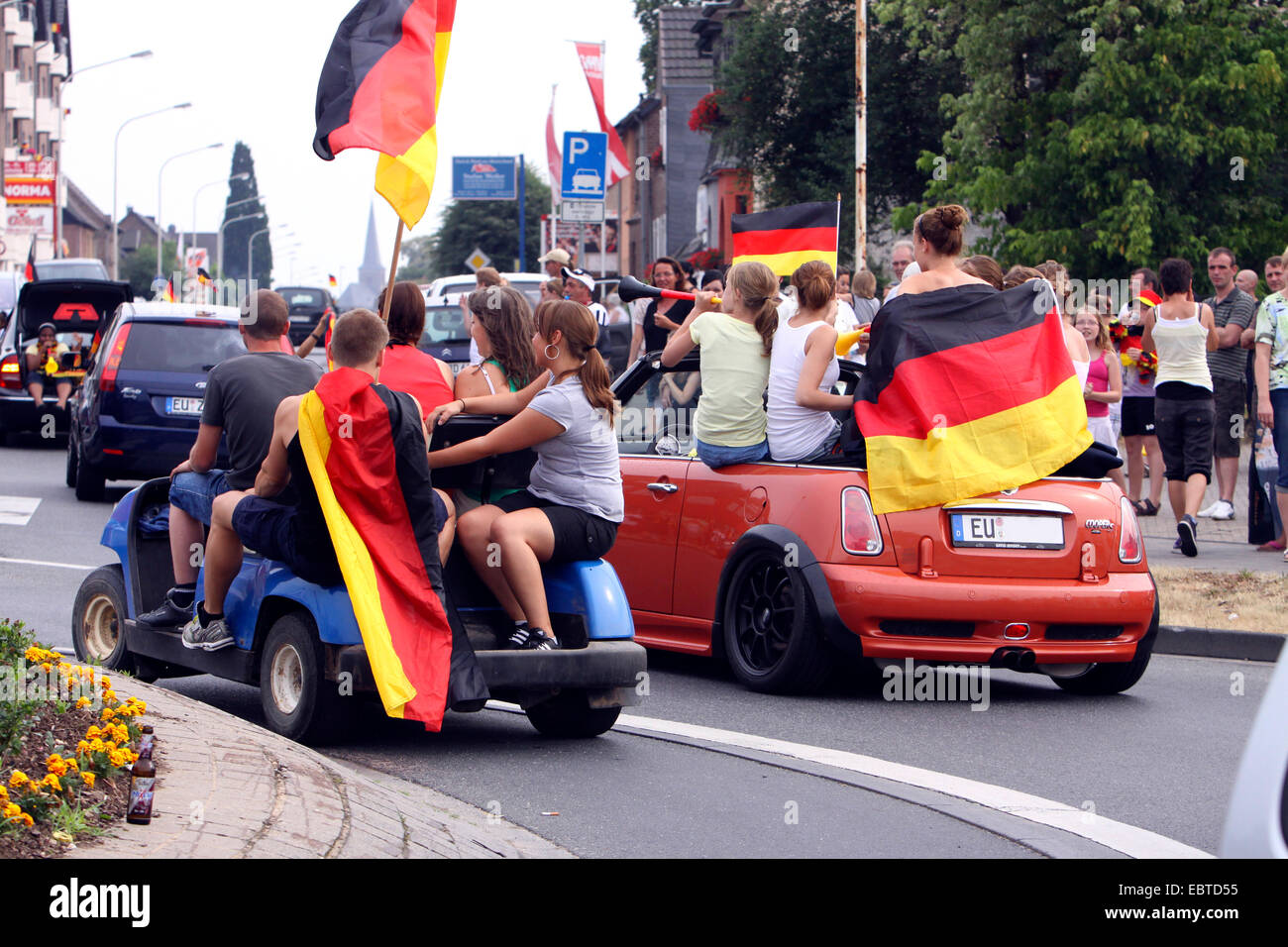 Après le défilé de victoire allemande contre l'Argentine pendant la coupe du monde 2010, l'Allemagne, en Rhénanie du Nord-Westphalie, Weilerswist Banque D'Images